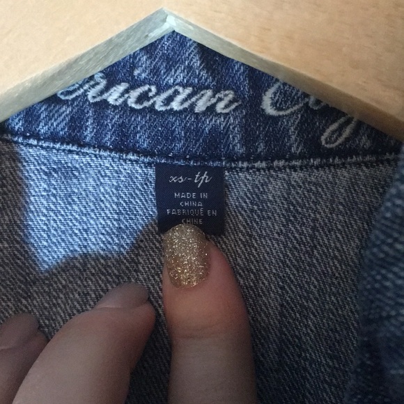 AE Classic Distressed Jean Jacket - XS - Picture 8 of 8